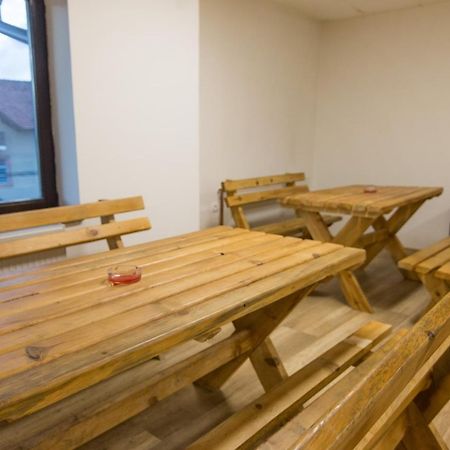 Viktorijini Konaci Aparthotel Kremna Exteriör bild